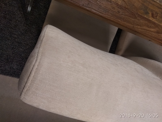 Сравнение цвета обивки стула Barroque : искусственная кожа и ткань