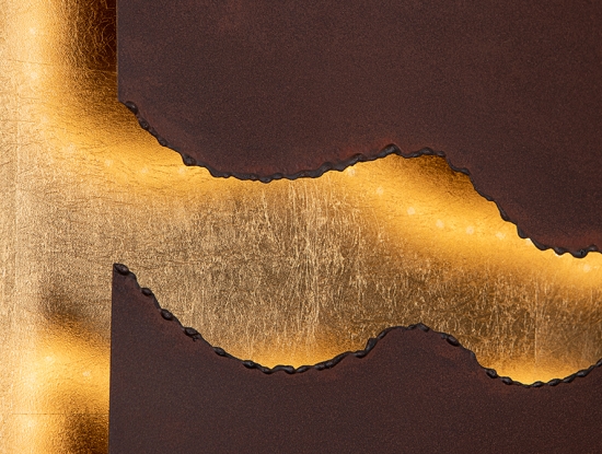 Фрагмент светильника Sombra с золотой фольгой